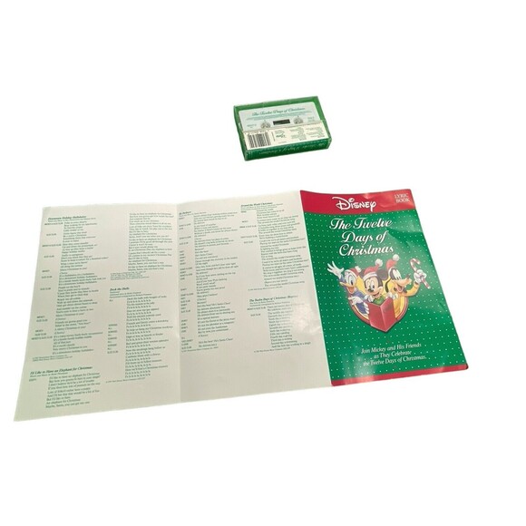 Disney The Twelve Days Of Christmas 1991 W/ Lyric Book cassette Used Vintage - Picture 12 of 16